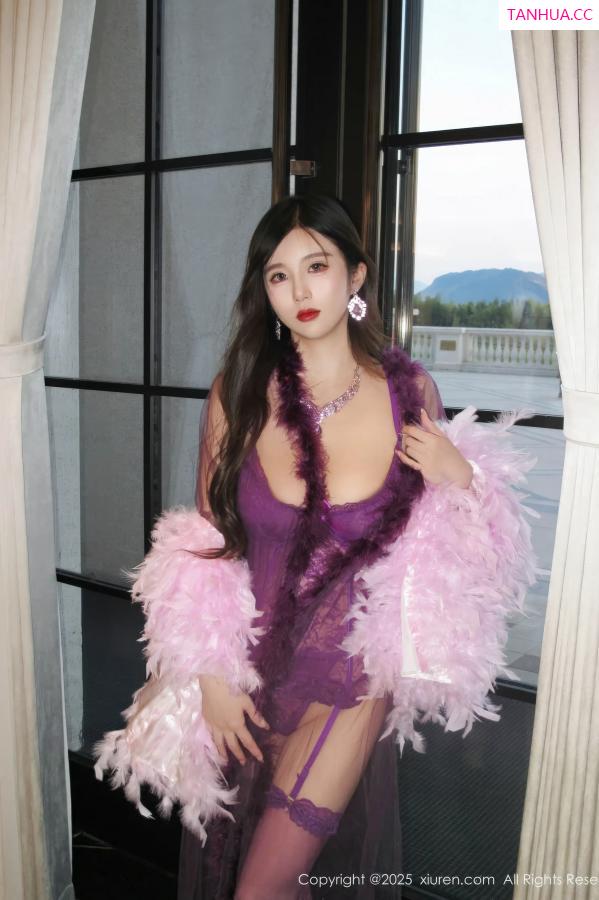   [XiuRen]高清写真图 2025.11.28 No.11047 小肉肉咪 魅惑黑丝第4张图片